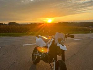 SUZUKI DRZ 400 S / A2 SUPERMOTO