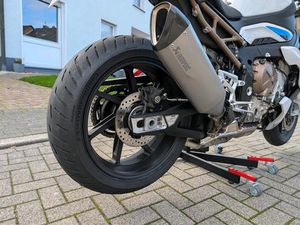 BMW S1000R M-PAKET SCHMIEDEFELGEN AKRAPOVIC OIL 5 /50 GARANTIE/