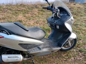 SUZUKI BURGMAN 200 REIFEN NEU ,, ERST 25.400 KM &#034;