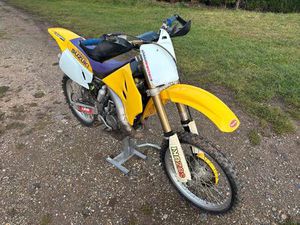 SUZUKI RM 125 MOTOCROSS