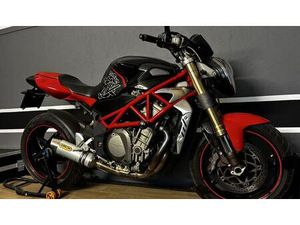 MVAGUSTA BRUTALE 910 CZAPLE