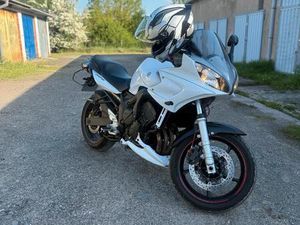 YAMAHA FAZER 600