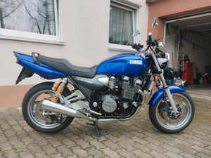 YAMAHA XJR 1300