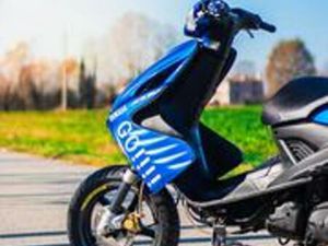 YAMAHA AEROX 50 EDIZIONE TRIBUTO VALENTINO ROSSI