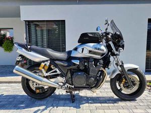YAMAHA XJR 1300 SP