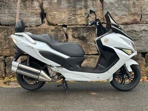 DAELIM S3 125 ROLLER LEICHTKRAFTRAD AUTOMATIK