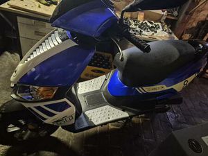 ROLLER PEGASUS S50GP, VIELE NEUTEILE UND ERSATZTEILE, FAHRBEREIT