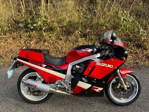 SUZUKI GSX- R1100 GU 74C