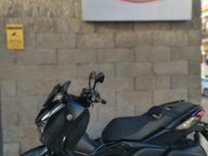 YAMAHA X-MAX 300 TECH MAX