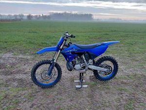 ② YAMAHA YZ250 2023