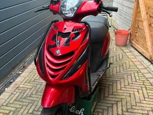 ZIP 4T EURO 4 — SCOOTERS | PIAGGIO — MARKTPLAATS