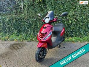 PIAGGIO ZIP SP CANDY RED POWER1 LED EVO-1 E4 BETAAL MET IN3 — SCOOTERS | PIAGGIO — MARKTPLAATS
