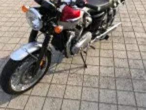 TRIUMPH BONNEVILLE T 120