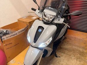PIAGGIO MEDLEYS 125 2024