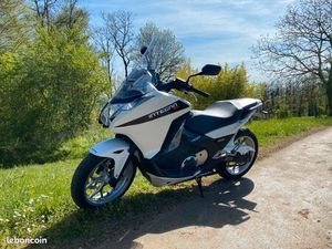 A VENDRE SCOOTER HONDA INTERGRA 700 CM3