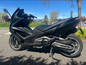 KYMCO AK 550 – 2020 – 20 000 KM – EXCELLENT ÉTAT – GROSSE RÉVISION FAITE