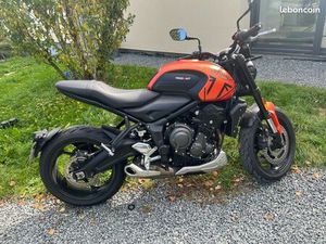 TRIDENT 660 ORANGE BAJA