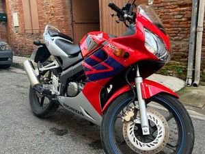 CBR125R