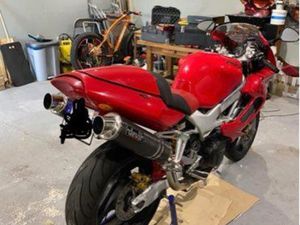 MOTO HONDA 1000 VTR