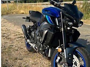YAMAHA MT10 2025