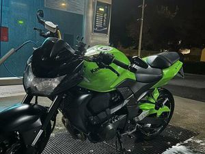 ② KAWASAKI Z750