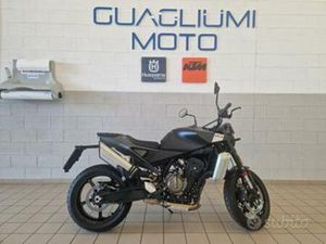 HUSQVARNA 801 SVARTPILEN