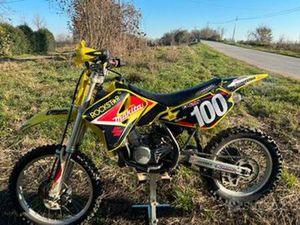 SUZUKI RM 85