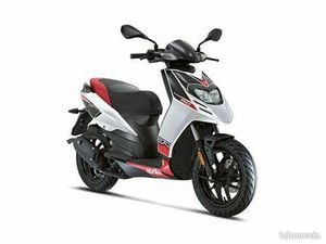APRILIA SR 50 MOTARD