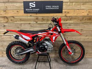 BETA XTRAINER 300 2023 ENDURO BIKE VERY CLEAN BIKE