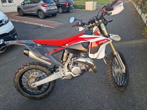 MOTO 125 CC