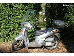VEND SCOOTER SH125