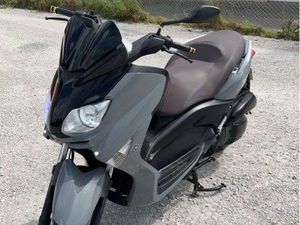 XMAX 125