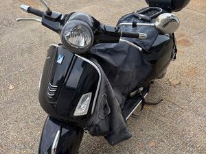 PIAGGIO VESPA GTS 300 SUPER ABS SCOOTER PETROL CVT (22 PS) 278 CC