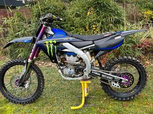 ② YAMAHA YZ250F 2022