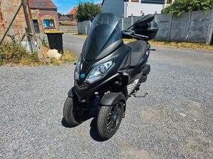 ② PIAGGIO MP3 300 SPORT /'PRÊT À IMMATRICULER