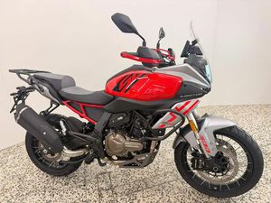 QJ MOTOR SRT 600 SX ABS MODELL 2026 VERSAND KOSTENLOS