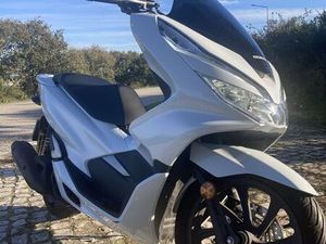 VENDO HONDA PCX 125 NADADOURO