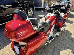 2016 HONDA GOLDWING