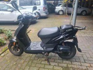 KYMCO AGILITY 50 - LICHTE OPKNAPBEURT NODIG — SCOOTERS | KYMCO — MARKTPLAATS