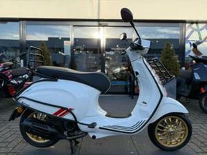 VESPA SPRINT 45KM E5 RACING SIXTEEN — SCOOTERS | VESPA — MARKTPLAATS