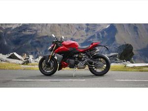 DUCATI STREETFIGHTER V2