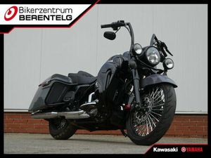 HARLEY-DAVIDSON ROAD KING CLASSIC FLHRC