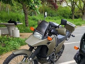 SUZUKI 800DR