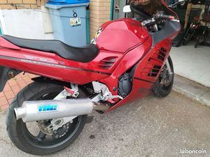 SUZUKI 900 RF