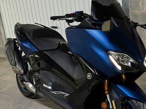 YAMAHA T-MAX 530 DX – 2018 – EXCELLENT ÉTAT