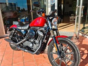 HARLEY DAVIDSON - SPORTSTER 883 IRON