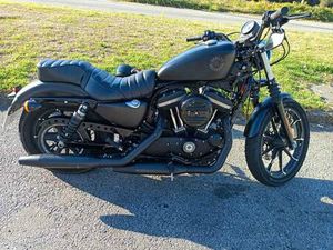 HARLEY DAVIDSON - SPORTSTER 883 IRON