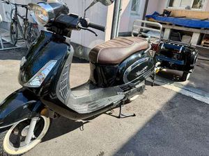 VOLLELEKTRISCHES 45 CCM MOPED