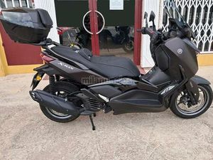 YAMAHA - XMAX 125