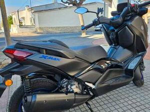 YAMAHA - XMAX 300 ICON BLUE